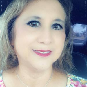 Meet your Posher, Yolanda